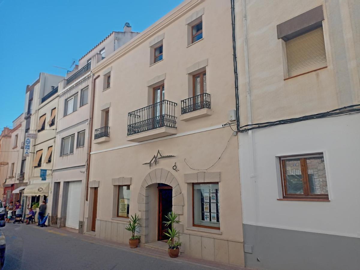 Centrally located two bed Apartment in El Perelló Exterior foto